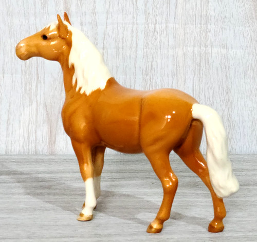 Beswick heads pony - heads, up