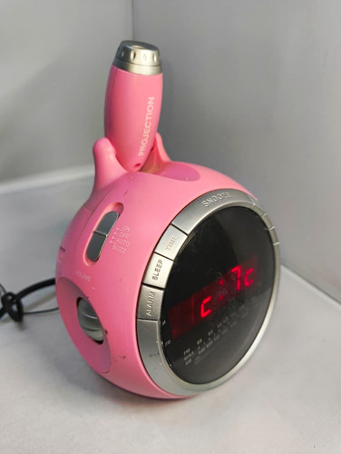 Digital projection clock radio - projection,
