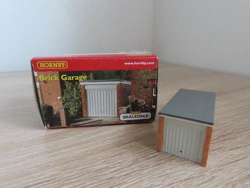 Hornby r8986 brick garage oo - hornby,