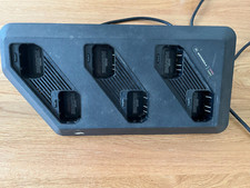 1x * Working * Motorola GP300 Six Radio Charger - Lot #2