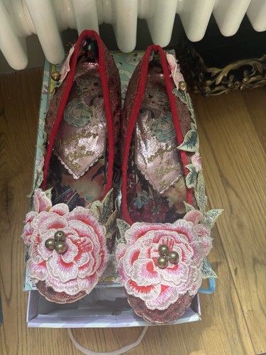 Irregular choice twist shout - twist, &