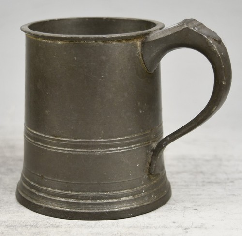 Fine antique pewter pint - fine, ½