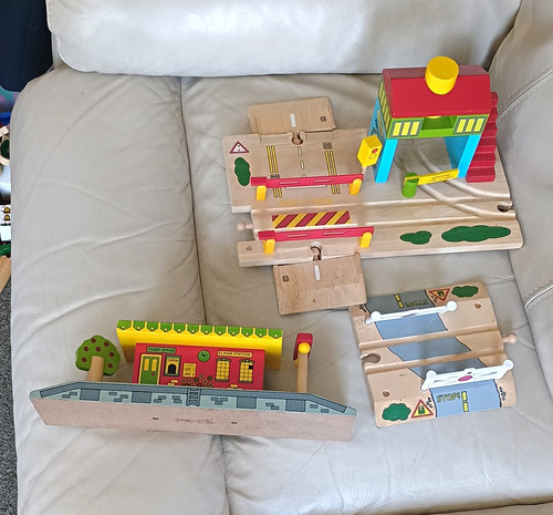 Elc wooden railway bundle - wooden,