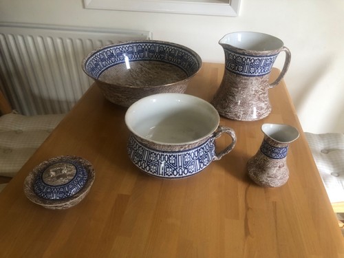 Porcelain wash bowl with - porcelain,