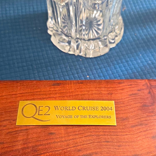 Qe2 cunard world - qe2,
