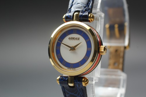 Near mint gucci 2000l - mint],