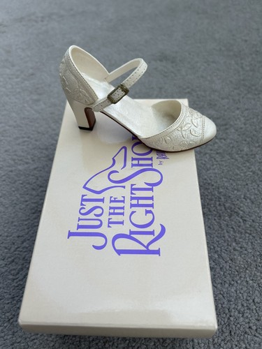 Just the right shoe shower - just,