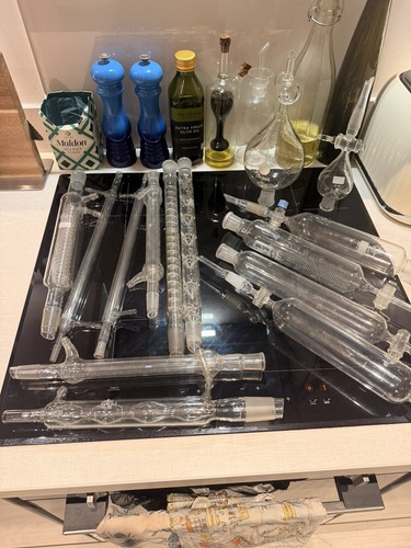 Laboratory glassware joblot - glassware,