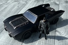 1:18 Jada Batmobile (2022 Film “The Batman”) Diecast Metal With Lights & Figure