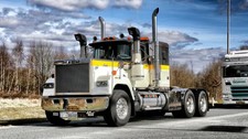 Tekno 87040 Mack RW Superliner