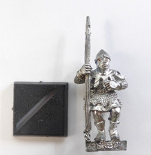 Bretonnian Man at Arms with Spear (C) 5th Edition Citadel Metal Warhammer