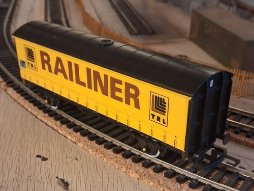 Hornby railiner yellow - hornby,