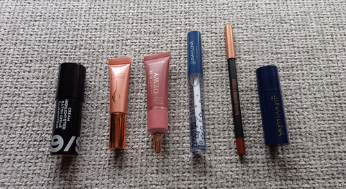 Makeup bundle brand new - bundle, x