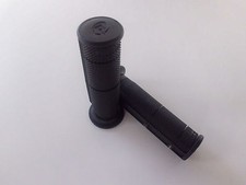 DOMINO PAIR KNOBS BLACK COLOR