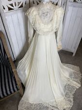 Vintage 1970s Bridal Ivory