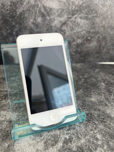 White ipod touch - ipod,