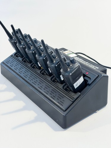 Motorola cp040 radios - 6, x