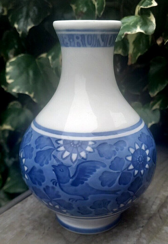 Royal copenhagen blue white - &,