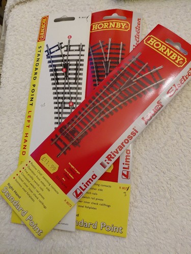 Hornby r8073 point oo - r/h,