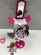 BARBIE HAIRDRESSING SALON FURNITUR Doll  Bundle