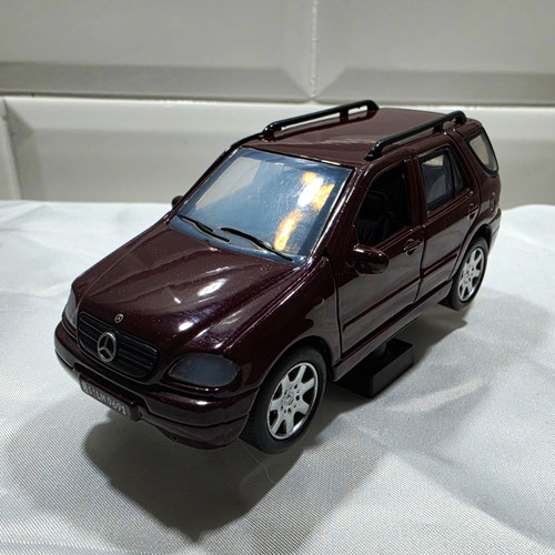 Welly die cast mercedes - die,