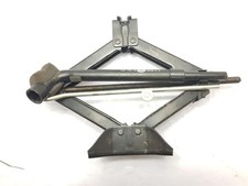 2016 LAND ROVER RANGE ROVER EVOQUE VEHICLE JACK GJ3217080AC