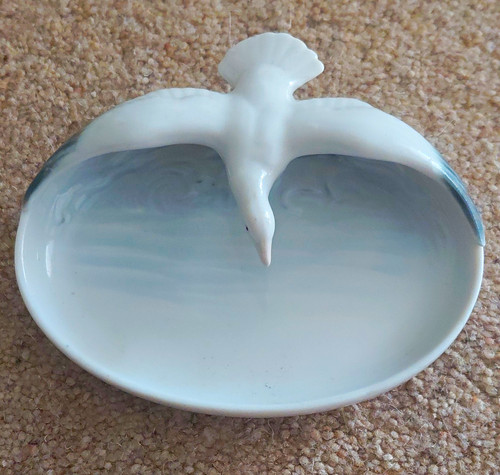Metzler ortloff ceramic bird - &,