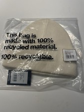 FRED PERRY Graphic Beanie