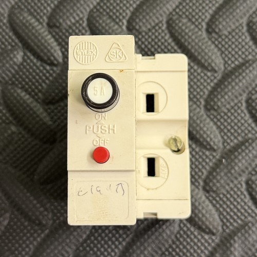 Wylex type push - 5a, b
