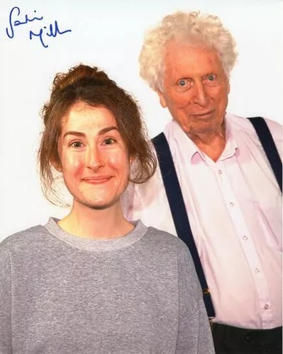 Doctor who autograph - doctor, sadie
