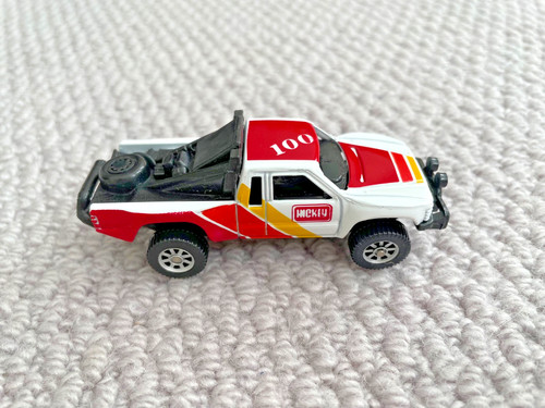 Maisto toyota sr5 - ,