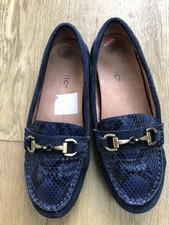 Vionic Moccasin Loafer Flat Navy Suede Leather  Snaffle Shoes Sz 5.5 Wide