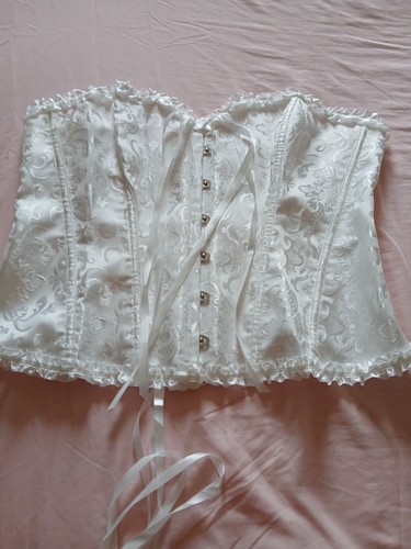 White corset size 2xl - corset,