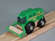 BRIO 33407 FARM COMBINE HARVESTER Thomas and Friends Wooden Railway Train Set