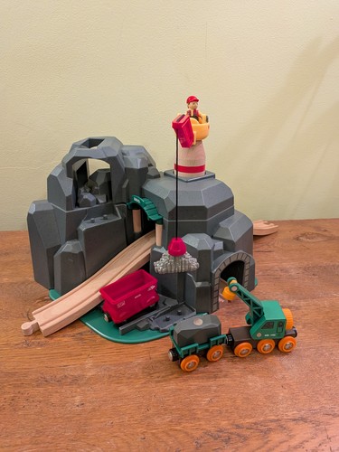 Brio mountain crane and tunnel - brio,