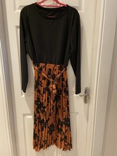 Ladies Dress Size 22/24 3XL