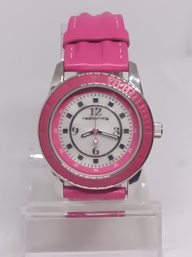 Womens red herring quartz - red,