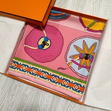 Unused HERMES Carre 90 Belles