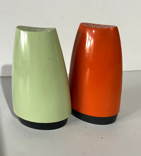 Vintage gayden bakelite salt - bakelite,