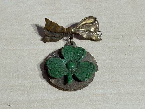 Vintage shamrock brooch - shamrock, mother