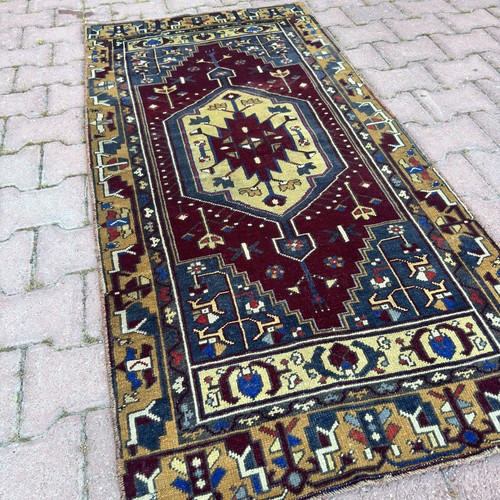 Burgundy mustard 3x5 vintage - burgundy,