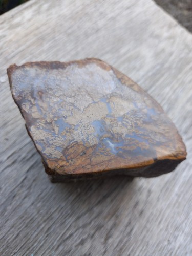 Unusual geode mineral rock - ,