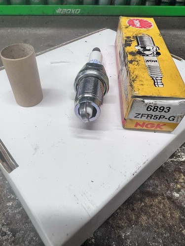 Ngk 6893 zfr5p spark plug - ngk,