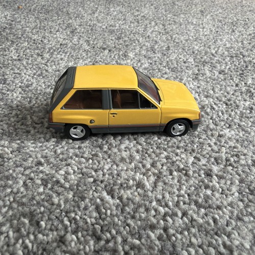 Vanguards scale model car - vanguards,