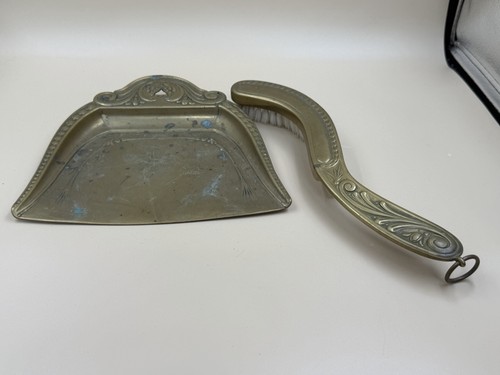 Vintage beautiful brass crumb - vintage,