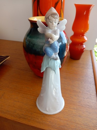 Vintage 1996 lladro - vintage, its