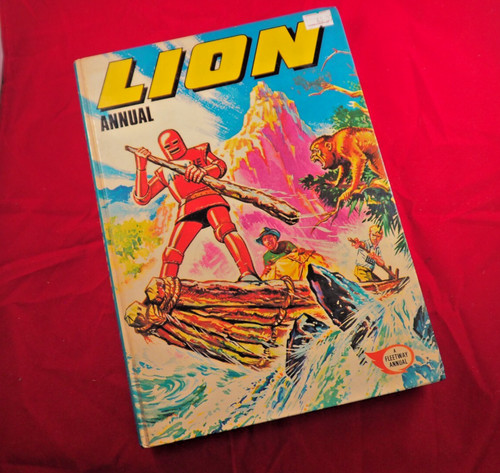 Vintage lion 1975 annual - lion,