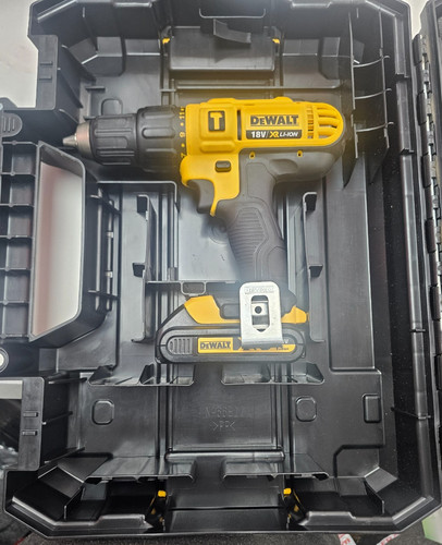 Dewalt dcd776 cordless drill - dewalt,