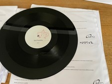 N-Zo & DJ Invincible ‎– Aim 2 Pleez (Test Press) - Big Up The DJ / Ease Yourself