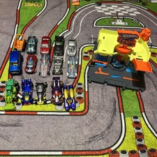 Hot Wheels City Downtown Express Car Wash Playset HDR27 + 15 Cars Bundle Job Lot